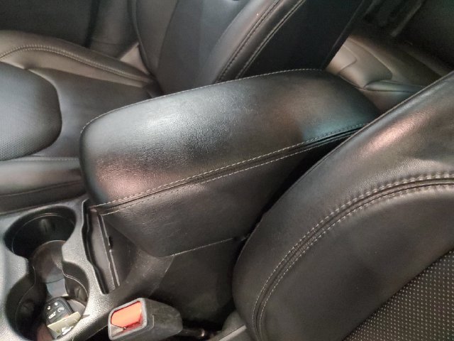 Used 2019 Jeep Cherokee Overland w/ Technology Group AWD/4WD image 27