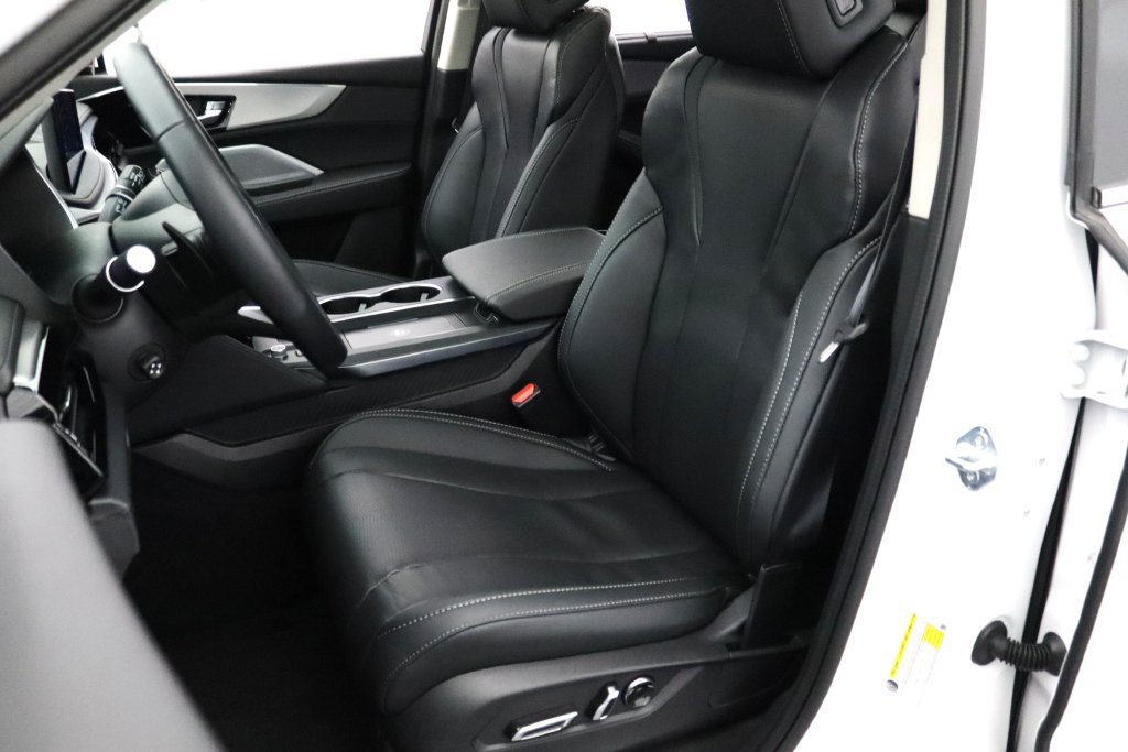 Certified 2026 Acura MDX w/ Technology Package AWD/4WD image 2