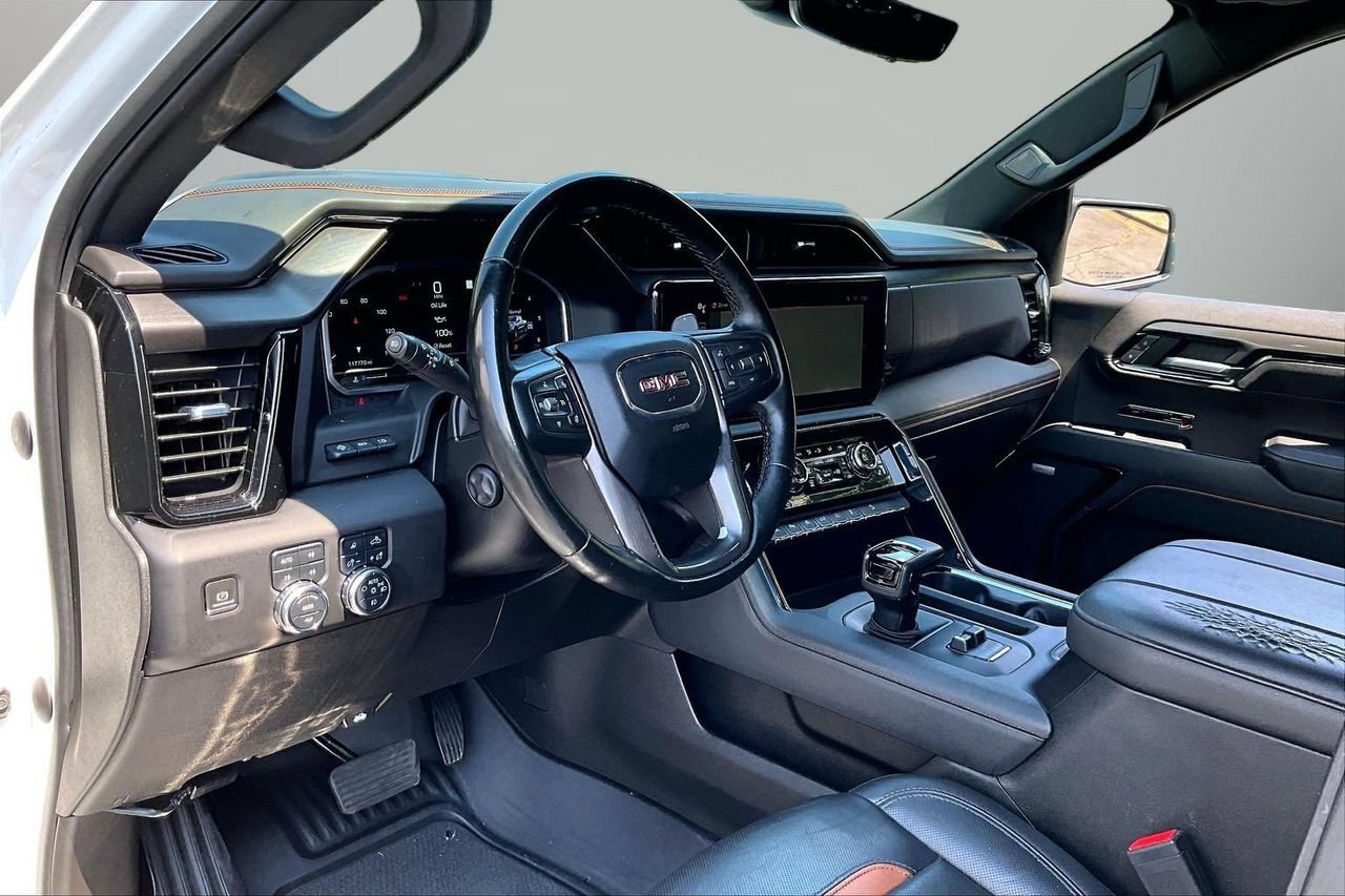 Used 2023 GMC Sierra 1500 AT4 w/ Technology Package AWD/4WD image 19