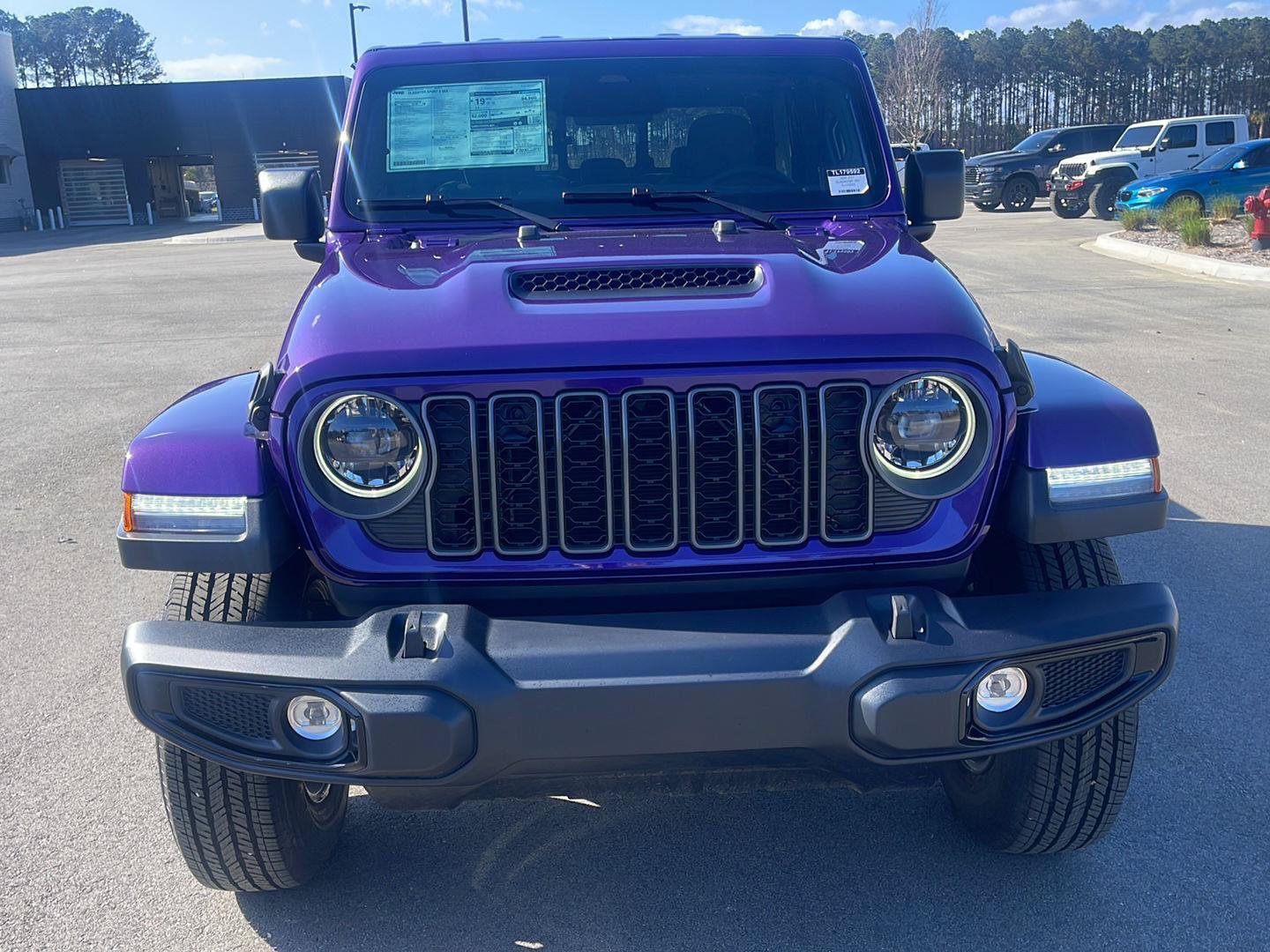 New 2026 Jeep Gladiator Sport AWD/4WD image 2