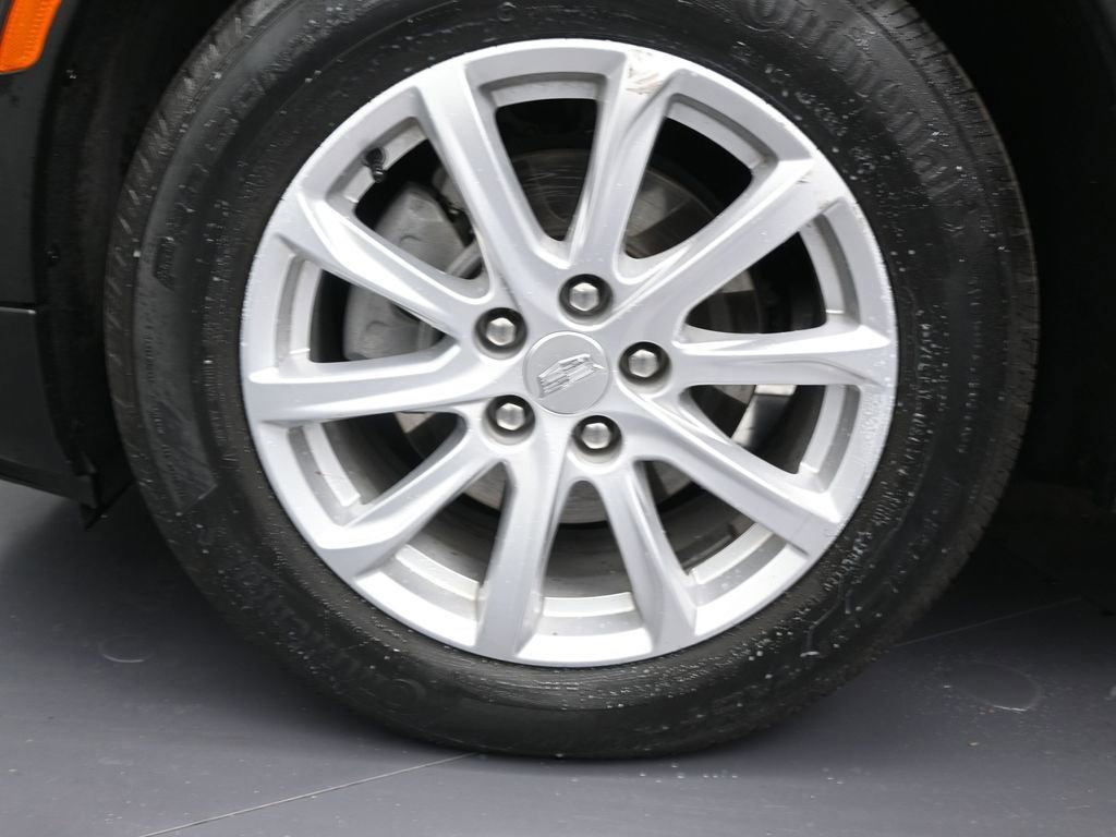 Used 2022 Cadillac XT4 Luxury w/ Driver Awareness Package image 11