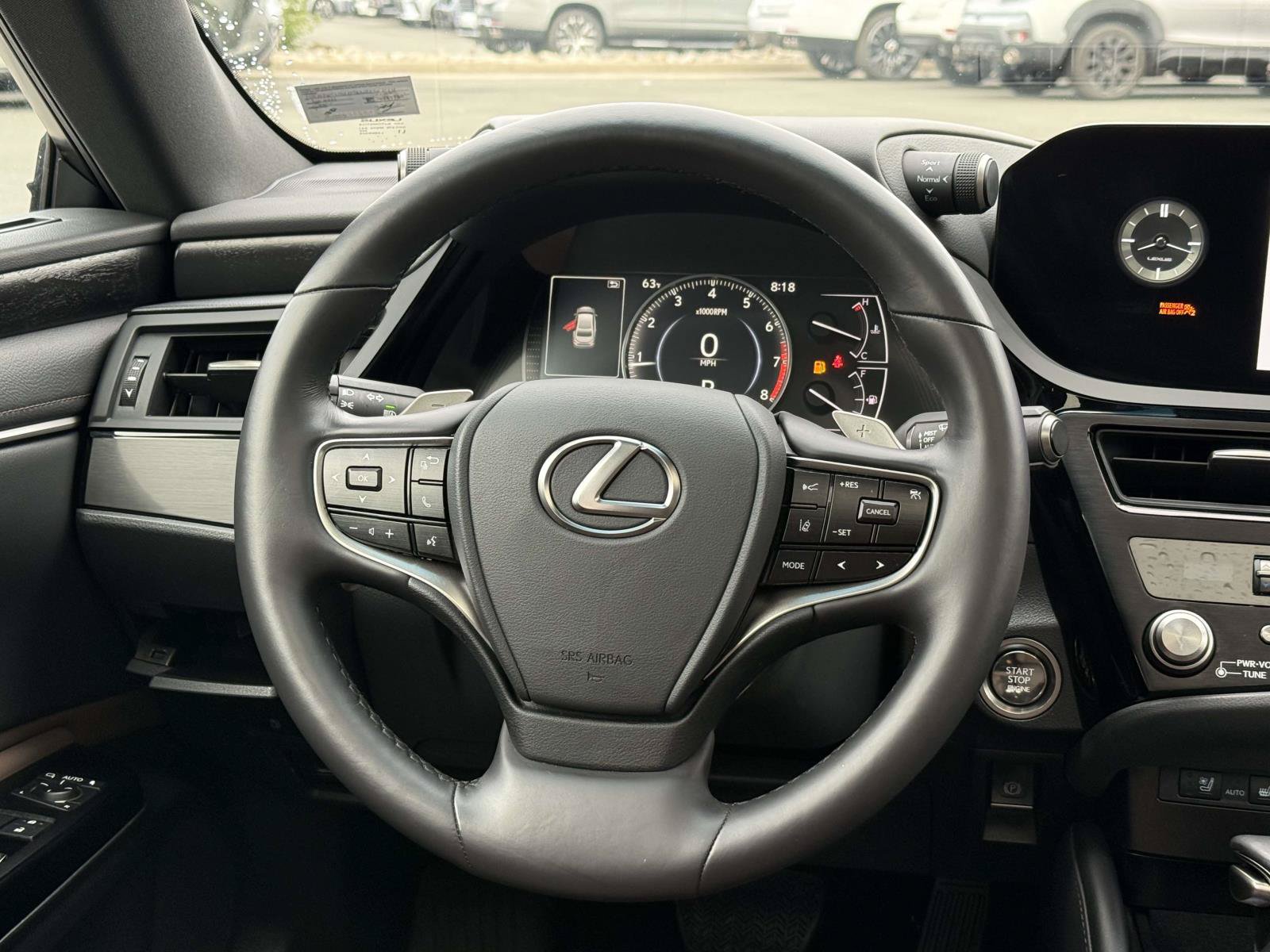 Used 2025 Lexus ES 350 w/ Premium Package FWD image 9