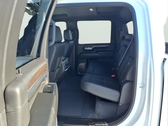 Used 2024 Chevrolet Silverado 3500 High Country w/ Technology Package image 11