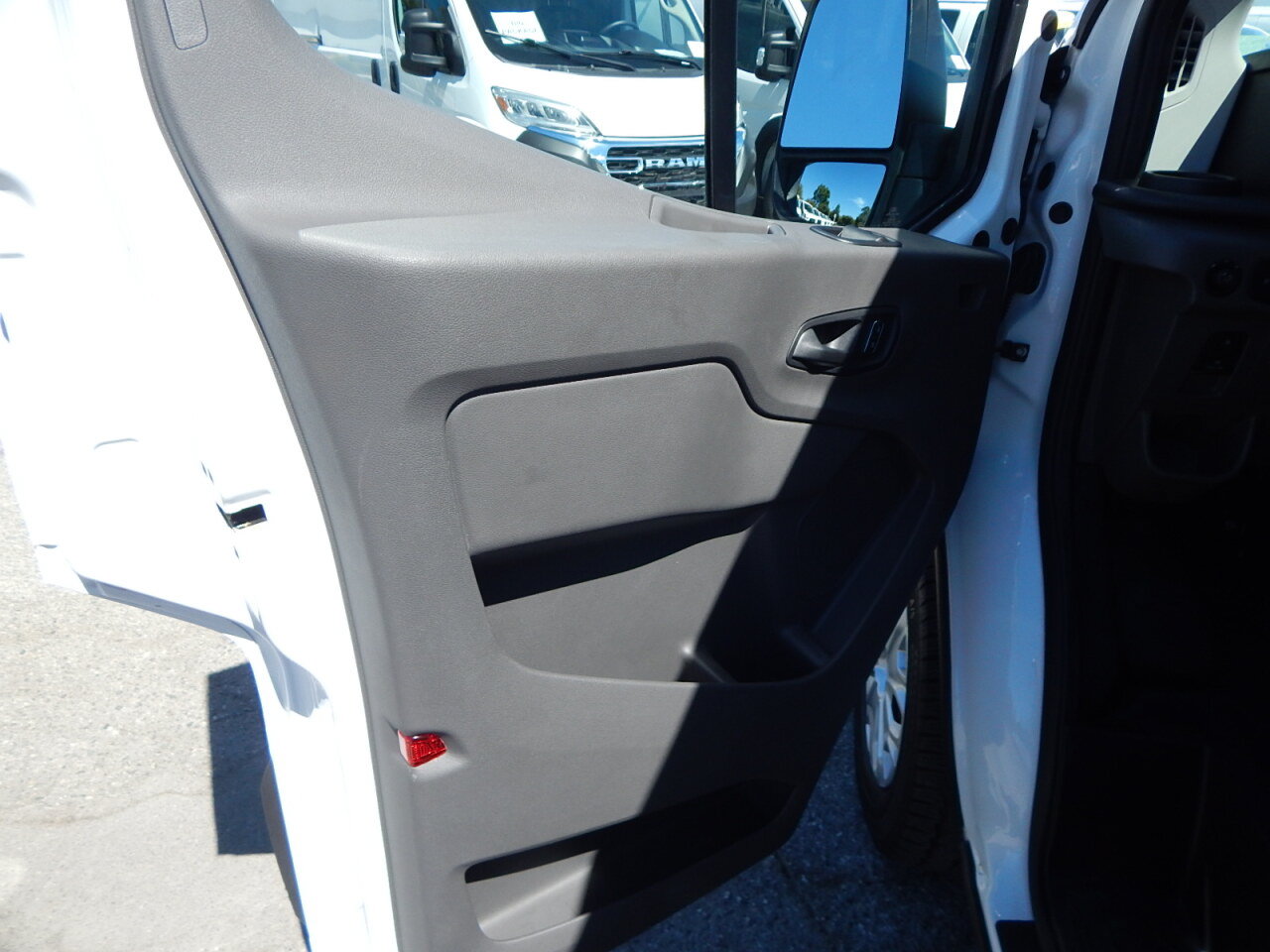 Used 2025 Ford Transit 250 Low Roof w/ Exterior Upgrade Package RWD image 19