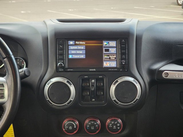 Used 2016 Jeep Wrangler Unlimited Rubicon image 26