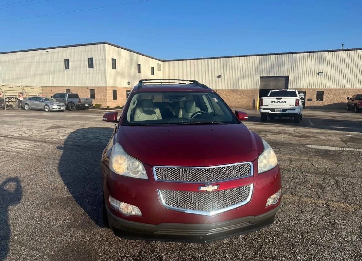 Used 2010 Chevrolet Traverse LTZ AWD/4WD image 3