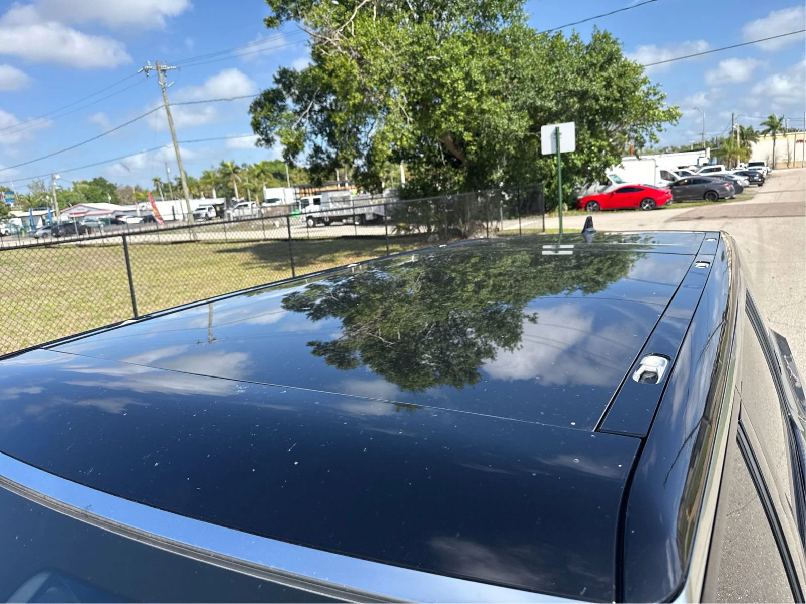 Used 2023 Rivian R1S Adventure AWD/4WD image 11