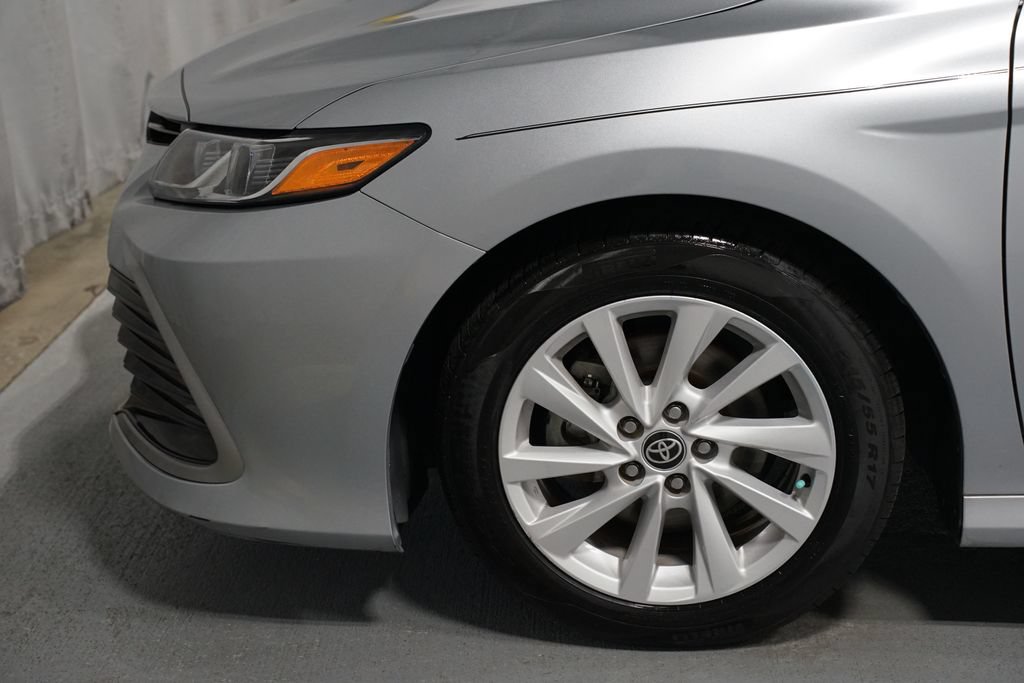 Certified 2022 Toyota Camry LE FWD image 5