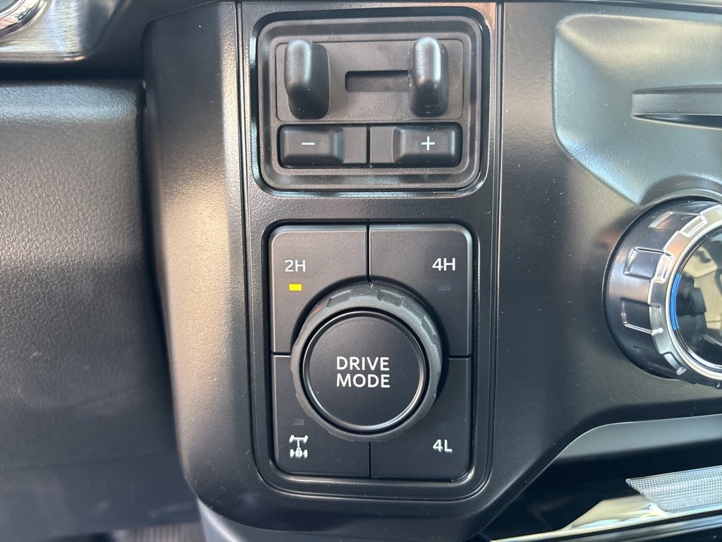 New 2025 Ford F250 Lariat w/ Chrome Package image 26