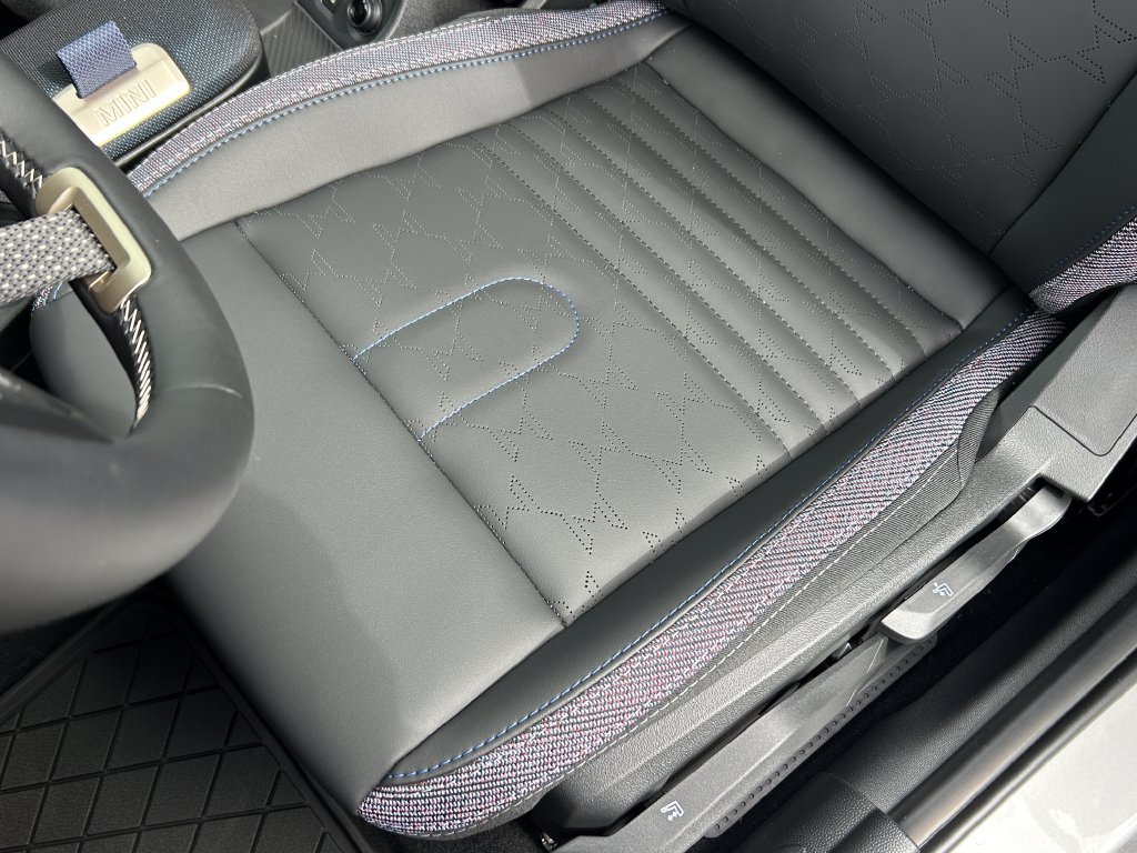 New 2027 MINI Cooper 4-Door Hardtop FWD image 15