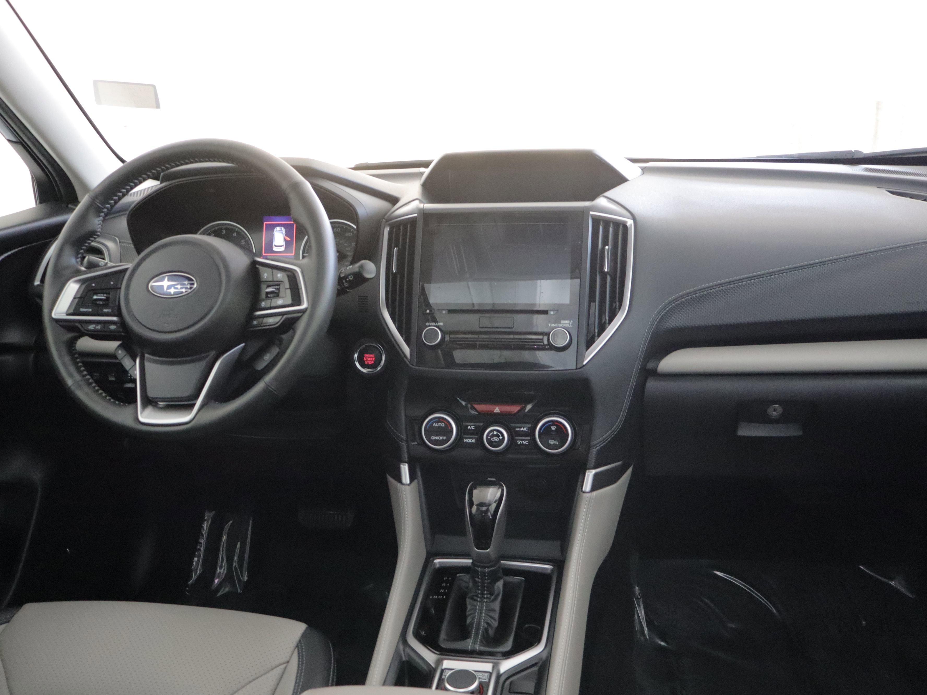 Used 2023 Subaru Forester Limited image 2