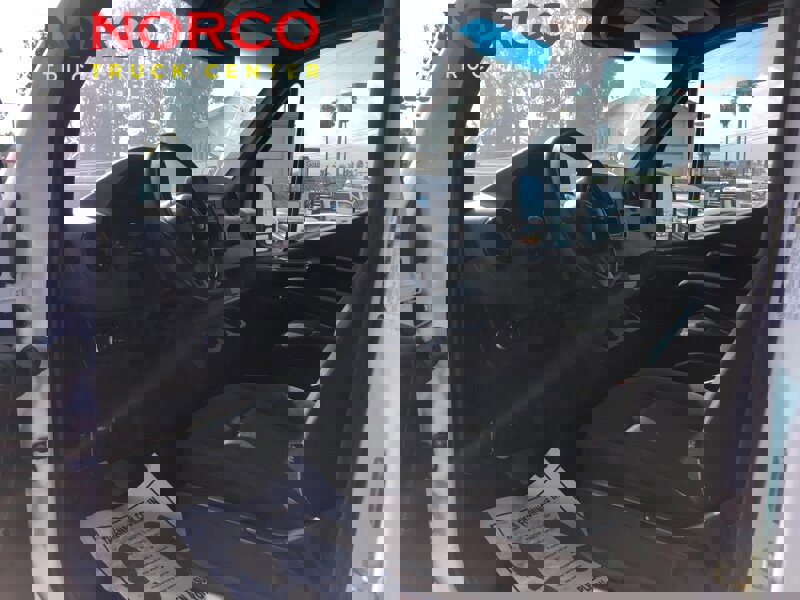 Used 2019 Freightliner Sprinter 3500 image 18