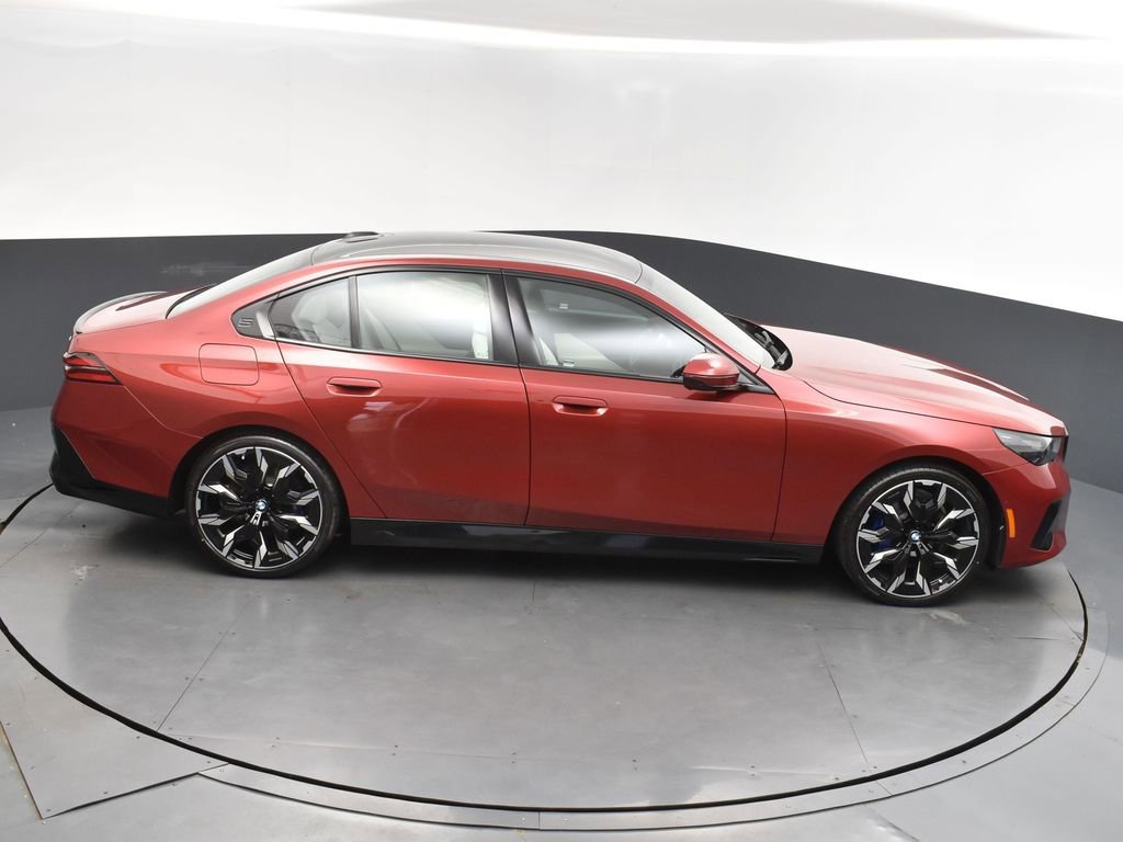 Certified 2025 BMW 530i w/ M Sport Package RWD image 34