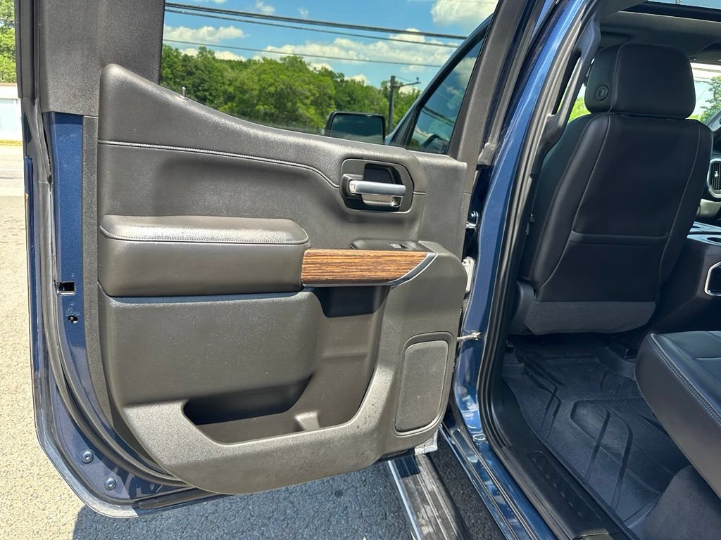 Used 2019 Chevrolet Silverado 1500 High Country w/ Technology Package AWD/4WD image 26