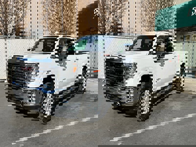 Used 2020 GMC Sierra 2500 SLT w/ Driver Alert Package I AWD/4WD image 3