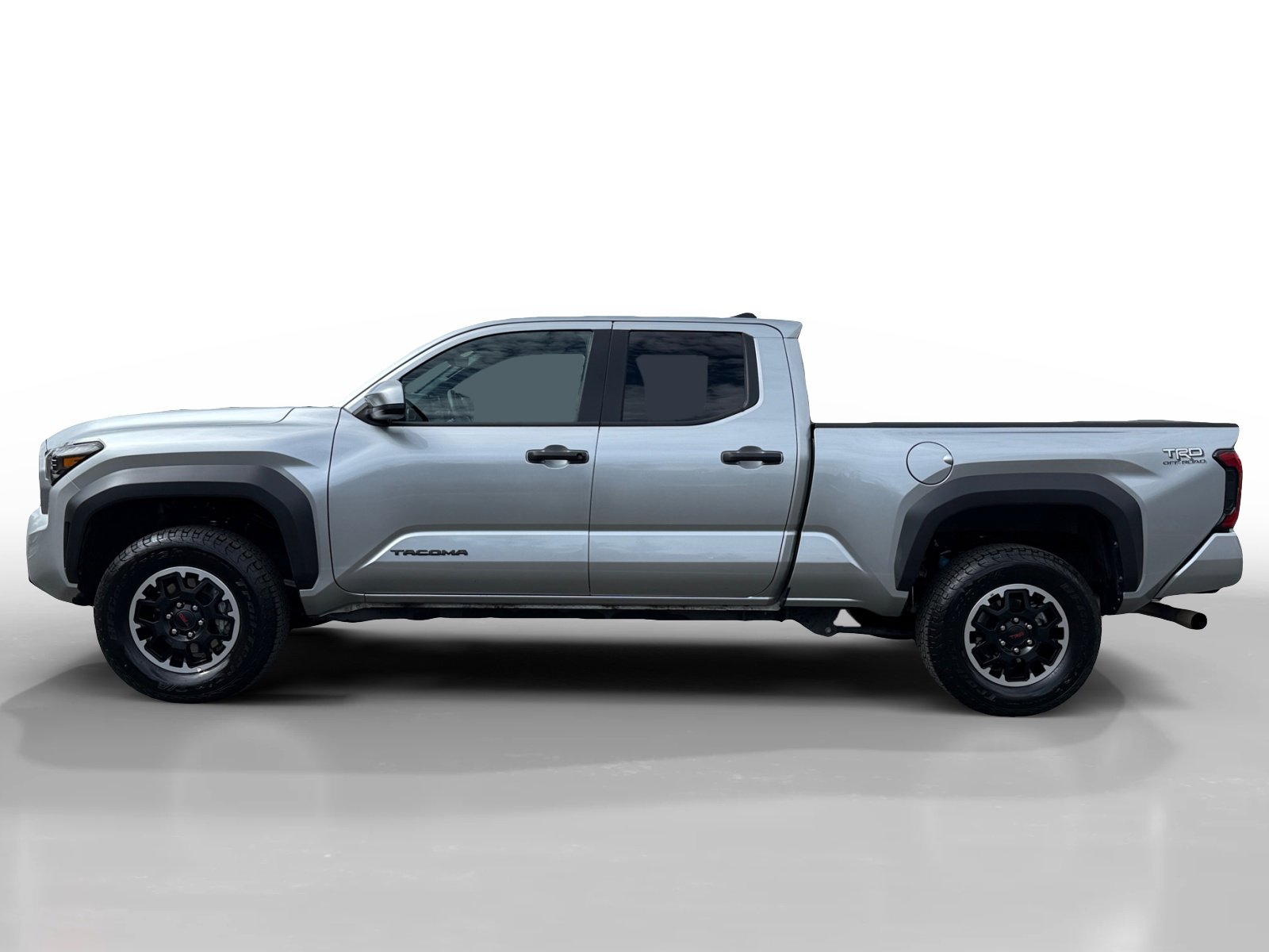 Used 2024 Toyota Tacoma TRD Off-Road image 2