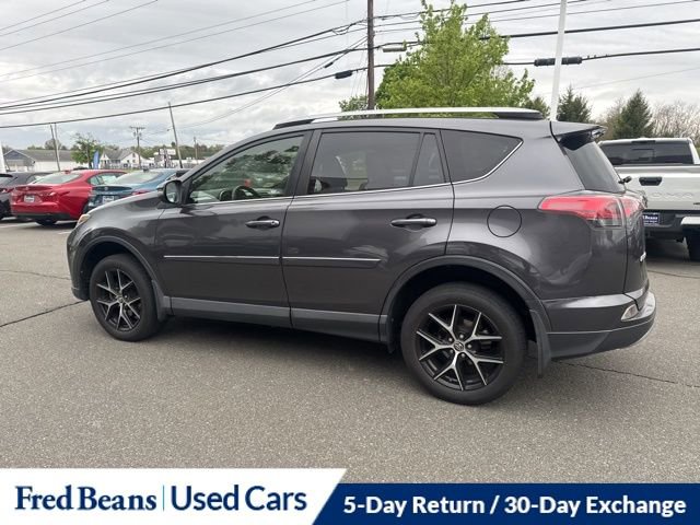 Used 2018 Toyota RAV4 SE w/ Power Extra Value Package AWD/4WD image 13