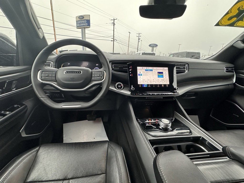 Used 2023 Jeep Wagoneer L Series II image 17