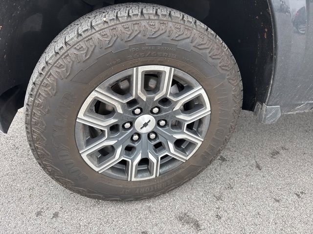 Used 2024 Chevrolet Colorado Z71 w/ Z71 Convenience Package 2 image 11