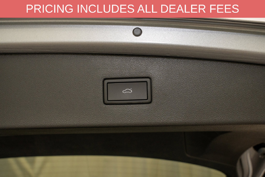 Used 2024 Volkswagen Tiguan SE R-Line AWD/4WD image 6