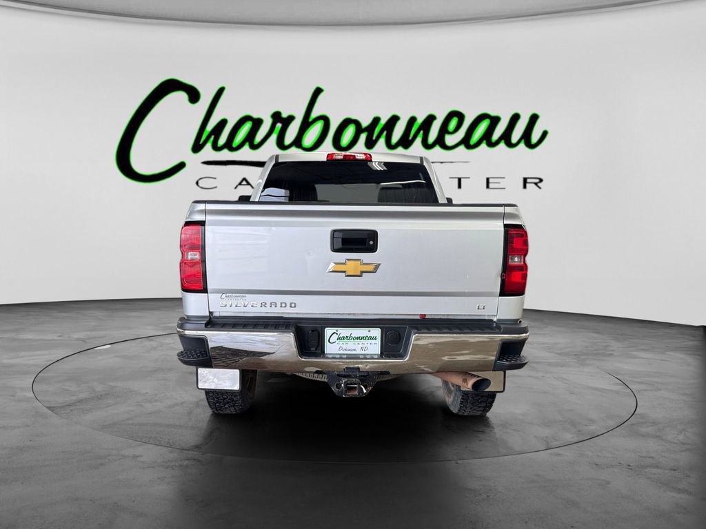 Used 2015 Chevrolet Silverado 2500 LT w/ LT Convenience Package image 4