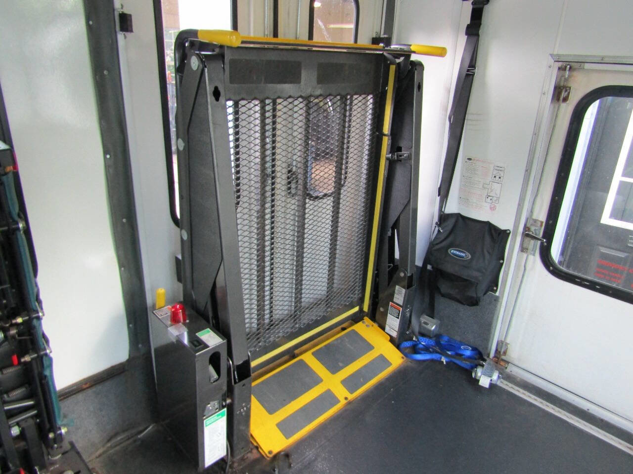 Used 2017 Ford E-350 and Econoline 350 Super Duty w/ Shuttle Bus Prep Package image 9