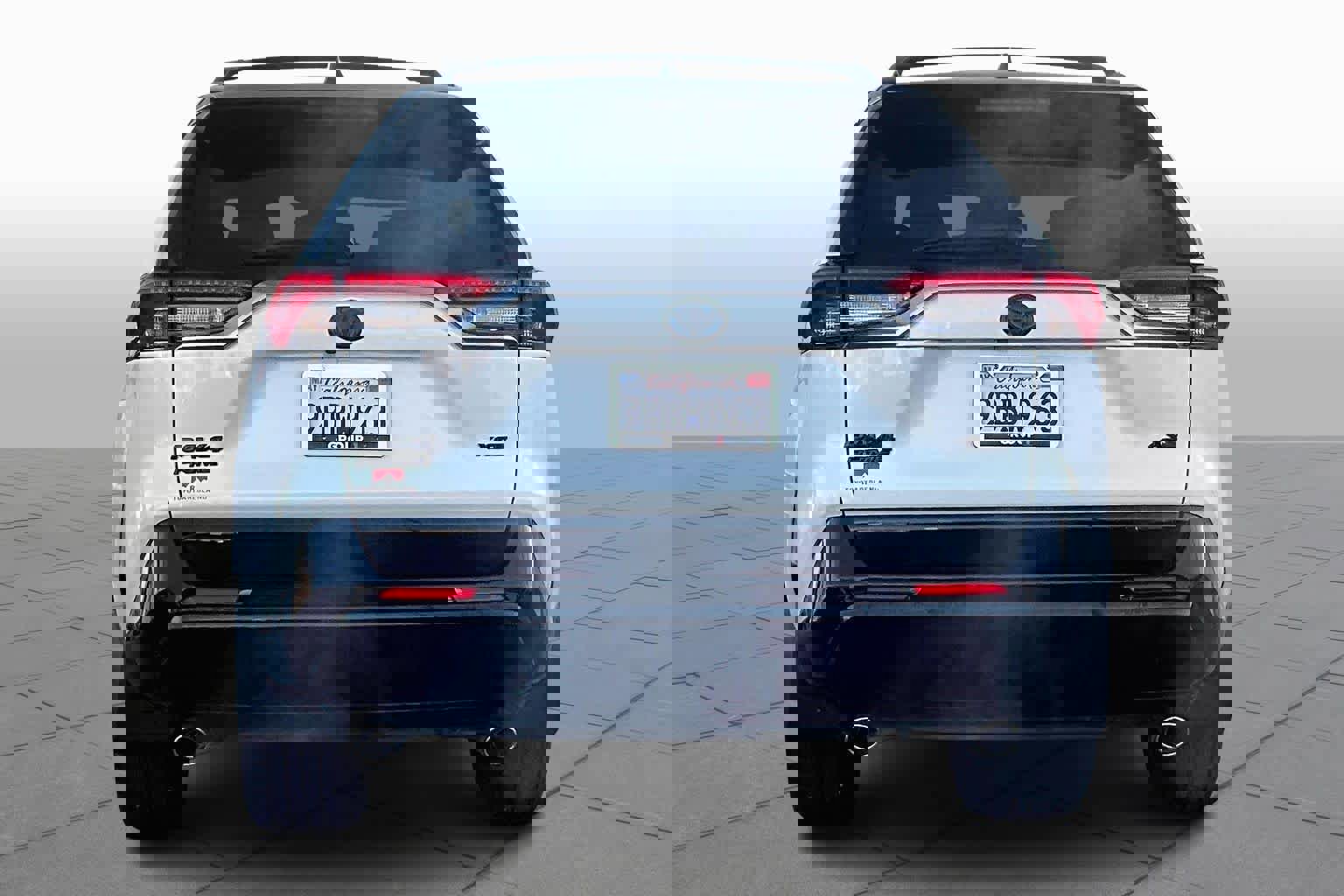 Used 2022 Toyota RAV4 XSE image 4