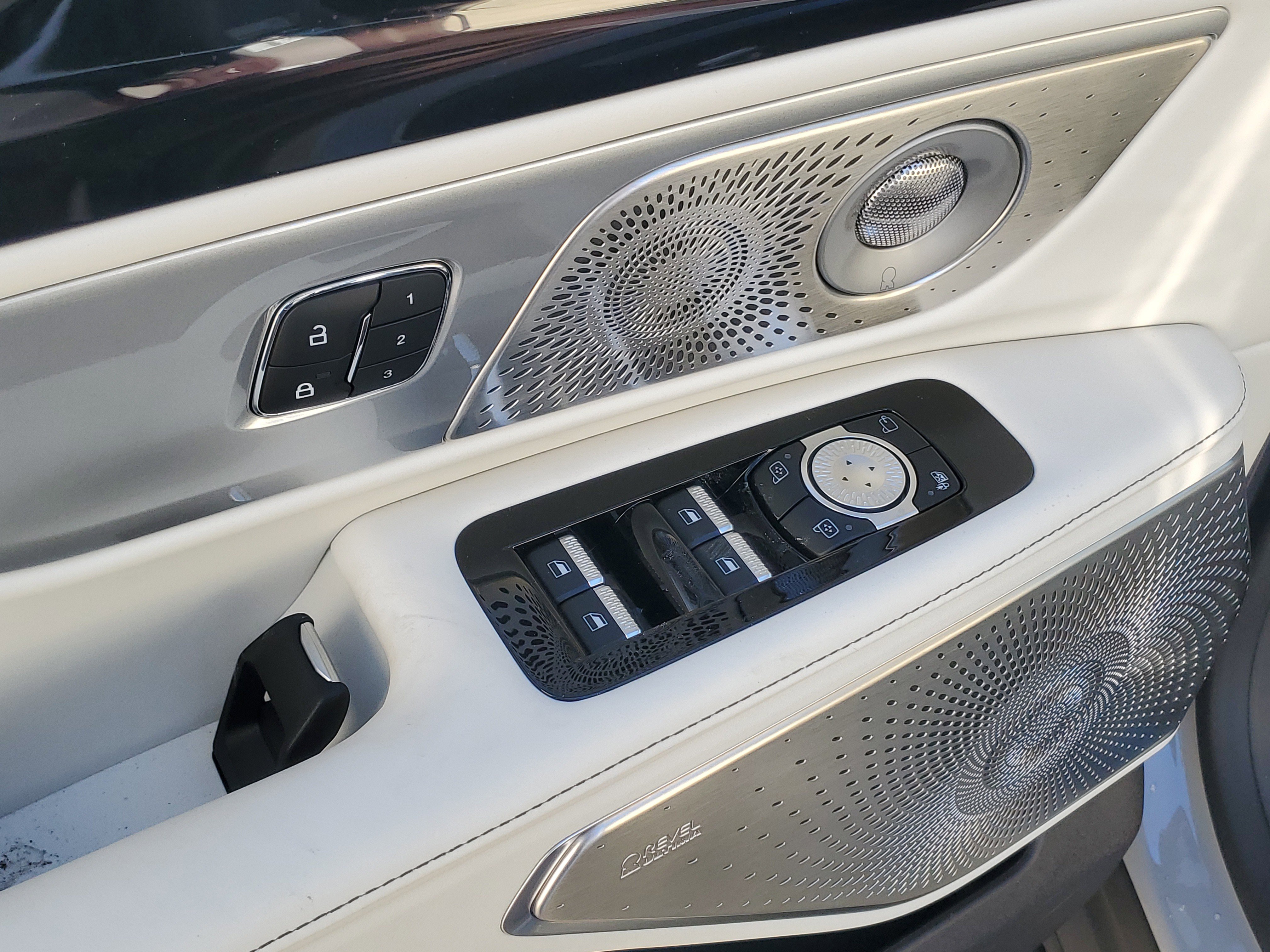 New 2026 Lincoln Nautilus Black Label AWD/4WD image 9