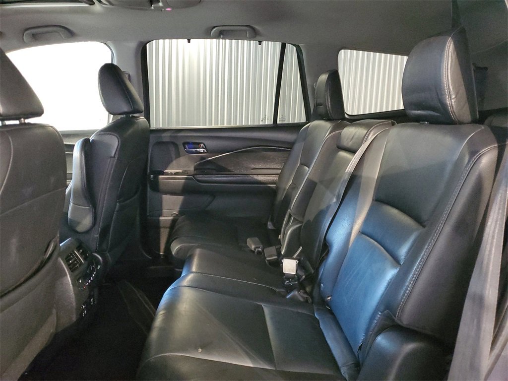 Used 2020 Honda Pilot Touring image 13