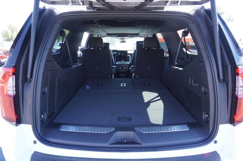 New 2026 GMC Yukon XL AT4 w/ AT4 Premium Plus Package AWD/4WD image 8