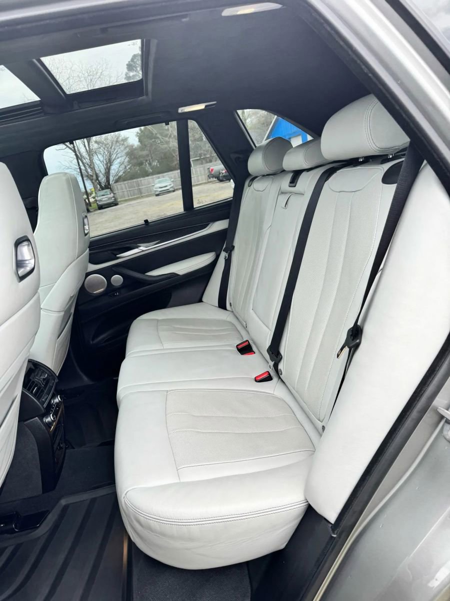 Used 2015 BMW X5 M image 13