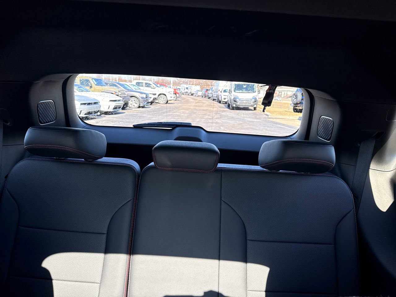 Used 2025 Chevrolet Traverse RS image 15