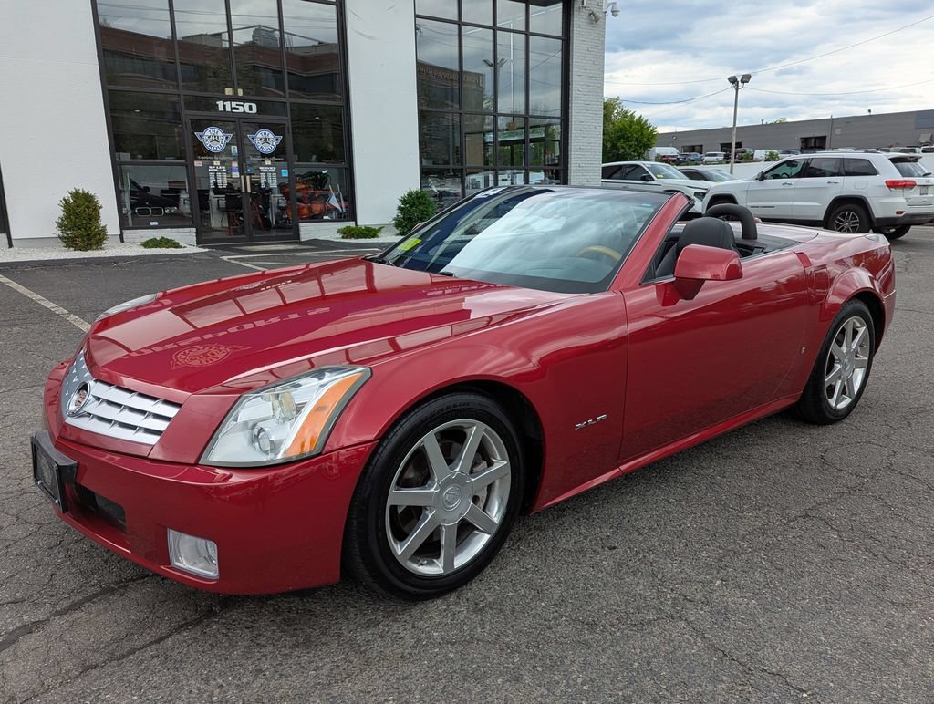 Used 2004 Cadillac XLR RWD image 39