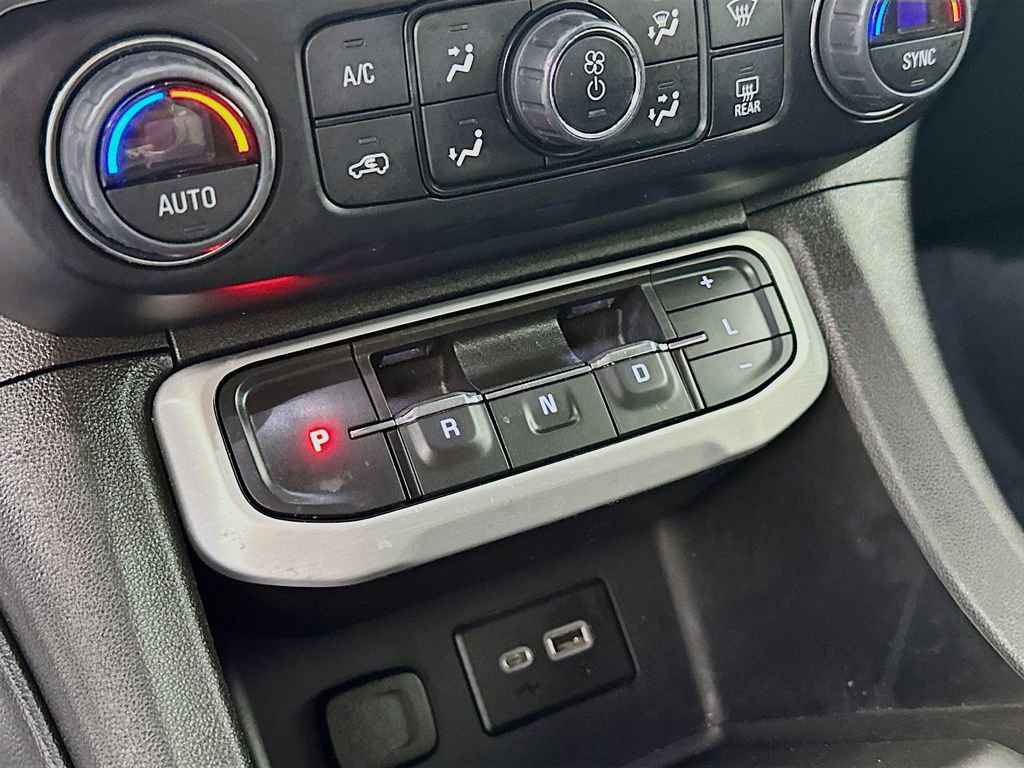 Used 2023 GMC Acadia SLE w/ Driver Convenience Package image 23