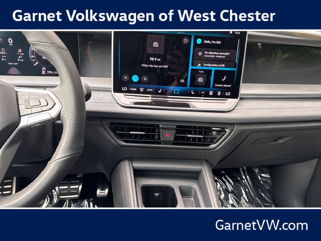 New 2026 Volkswagen Tiguan SE R-Line AWD/4WD image 17