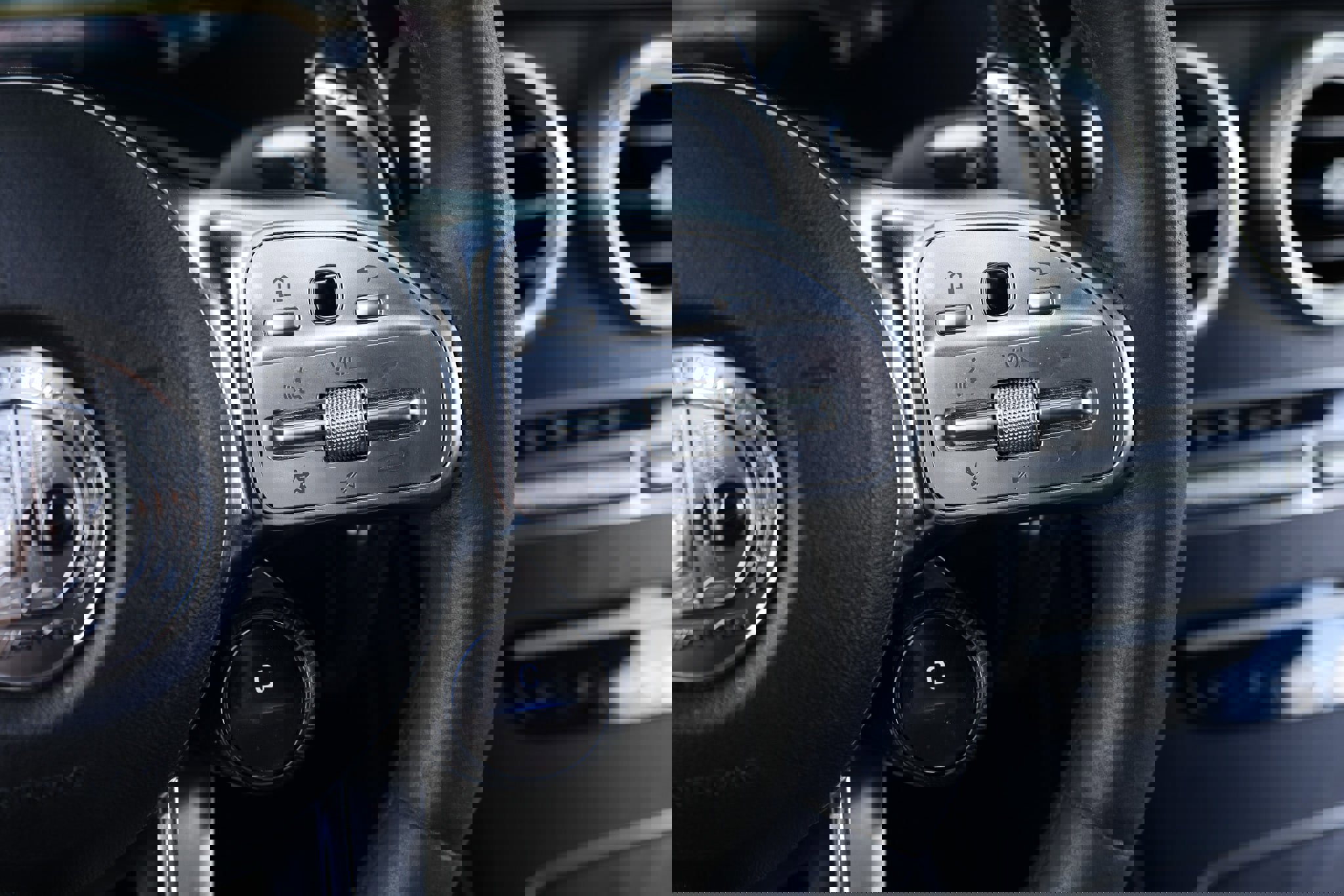 Used 2020 Mercedes-Benz GLC 63 AMG 4MATIC image 32