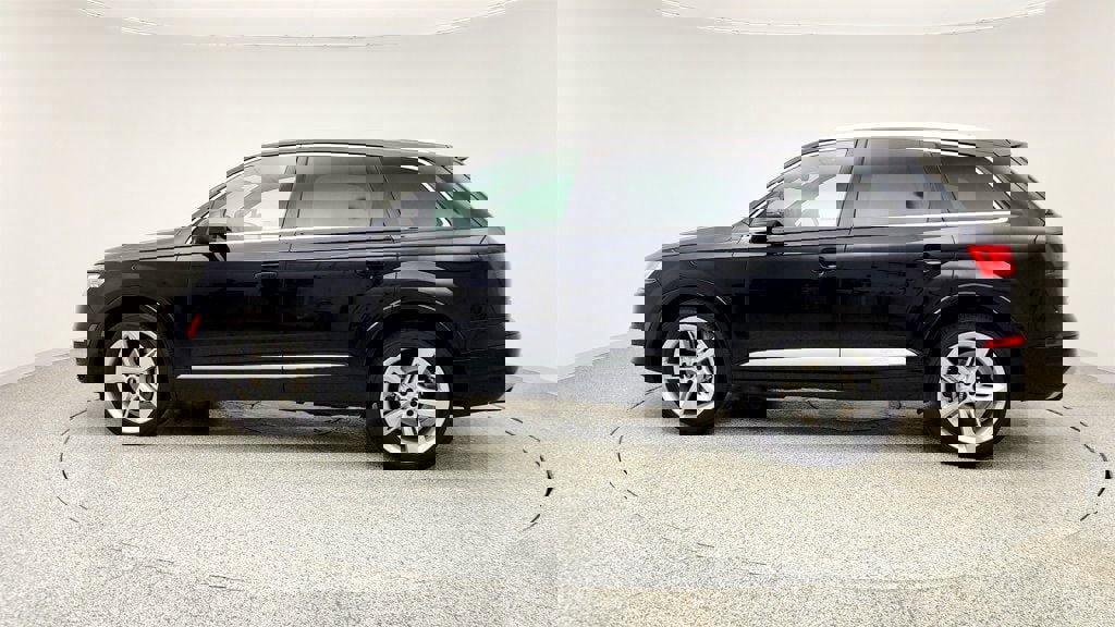 Used 2019 Audi Q7 3.0T Prestige image 8