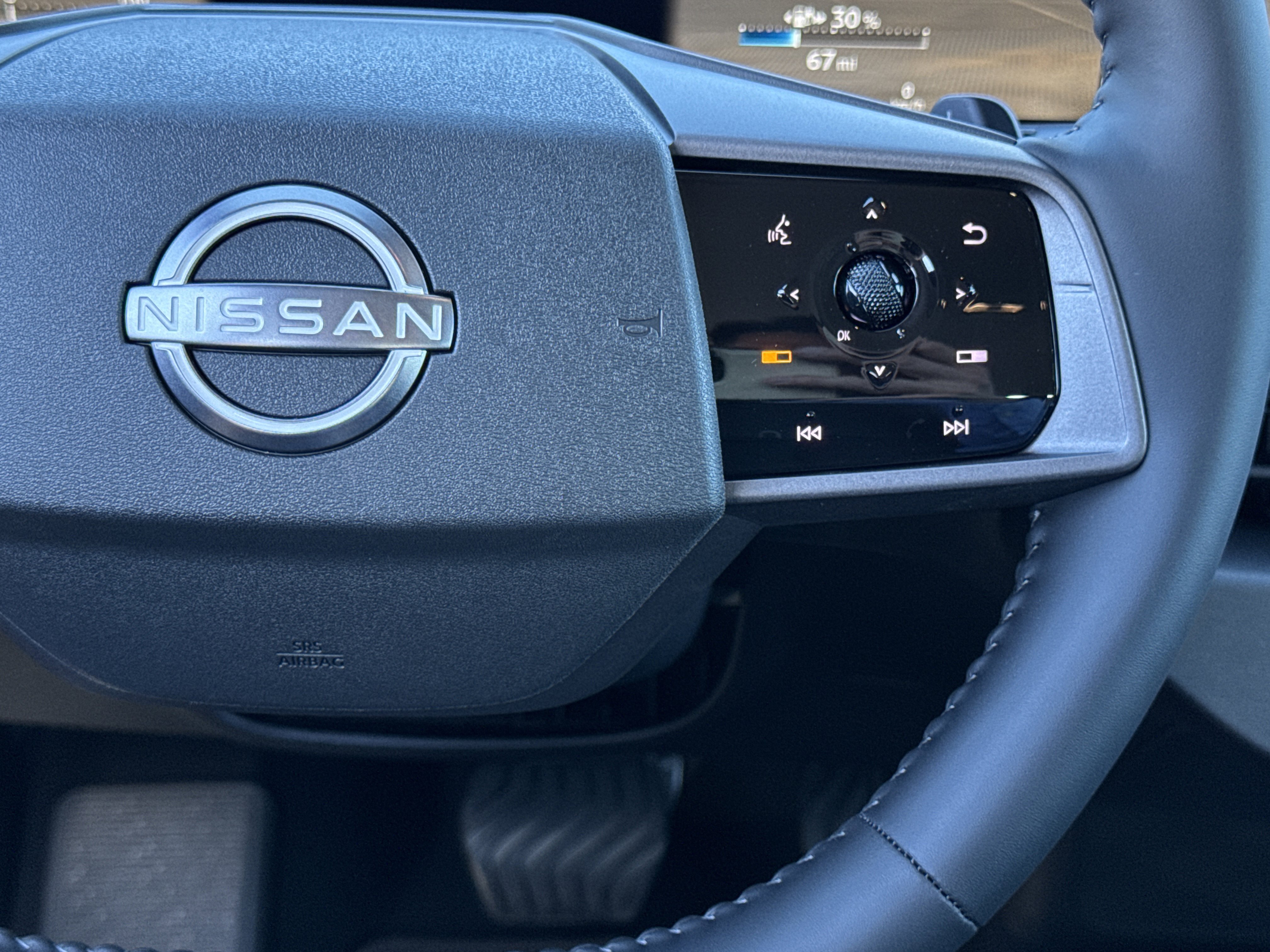 New 2026 Nissan Leaf SV+ w/ Floor Mat Package (SV+) FWD image 17