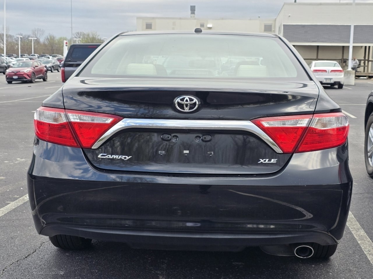 Used 2016 Toyota Camry XLE w/ Moonroof Package image 6