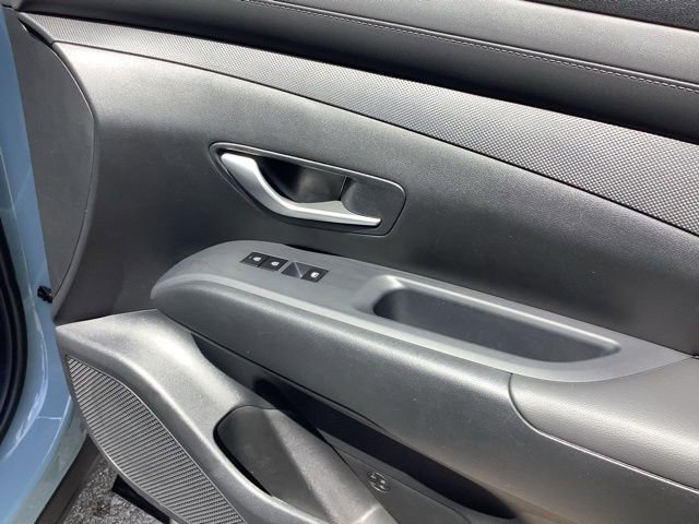 Certified 2025 Hyundai Santa Cruz SE FWD image 20