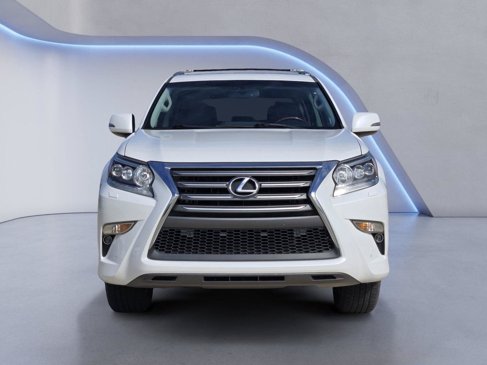 Used 2018 Lexus GX 460 Premium w/ Premium Package AWD/4WD image 2