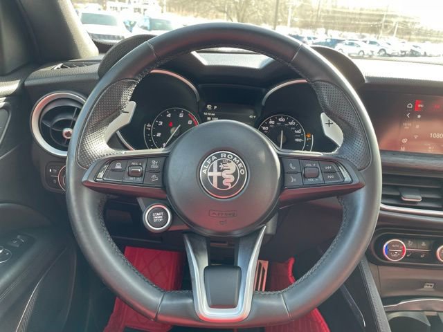Used 2022 Alfa Romeo Stelvio Sprint image 15