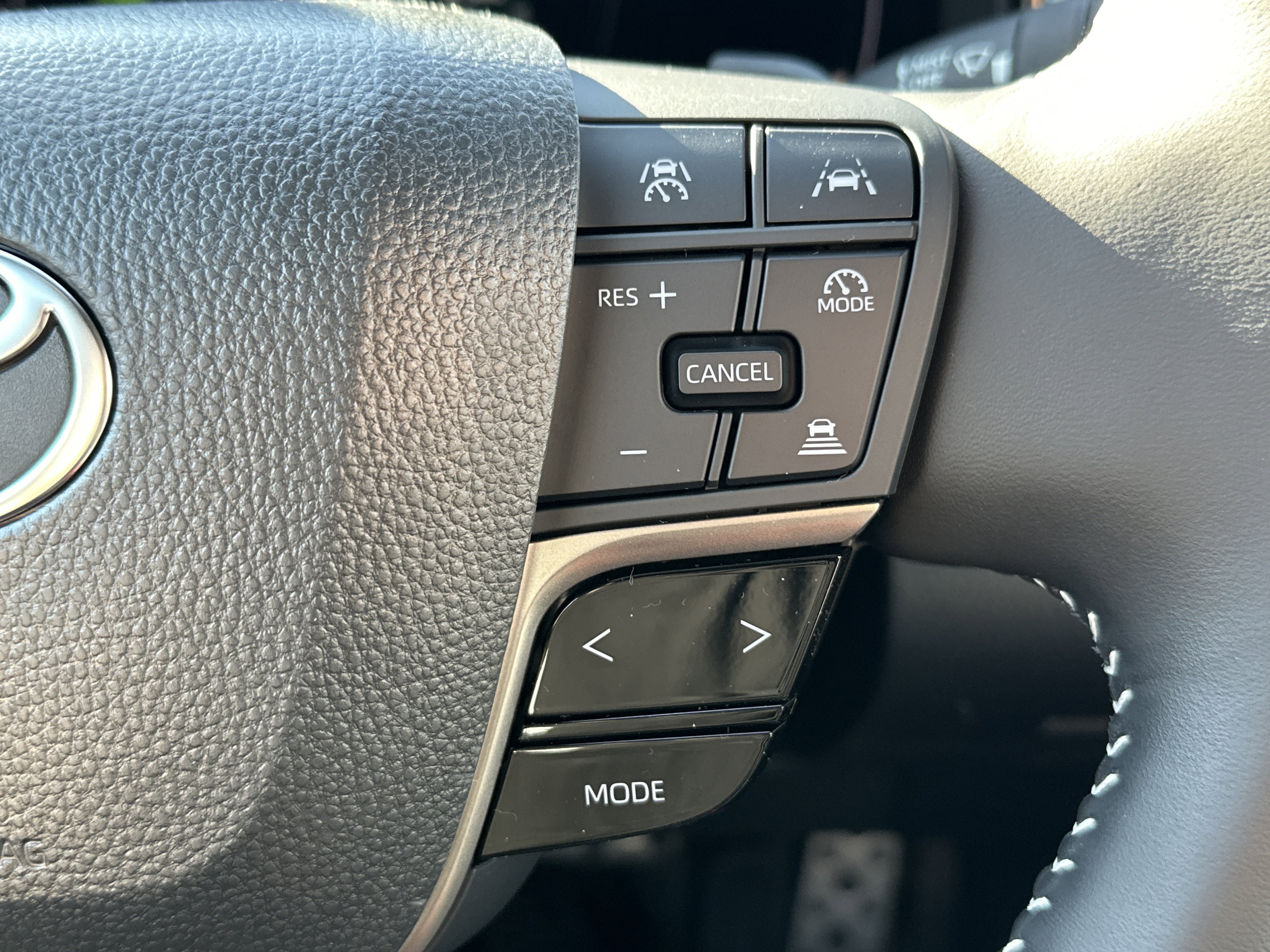 New 2026 Toyota Camry SE w/ Convenience Package FWD image 19