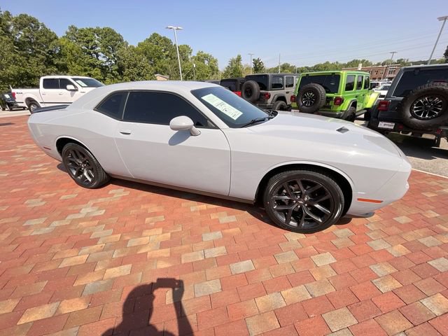 Used 2022 Dodge Challenger SXT w/ Driver Convenience Group RWD image 37