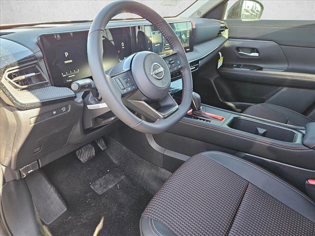 New 2026 Nissan Kicks SR image 3