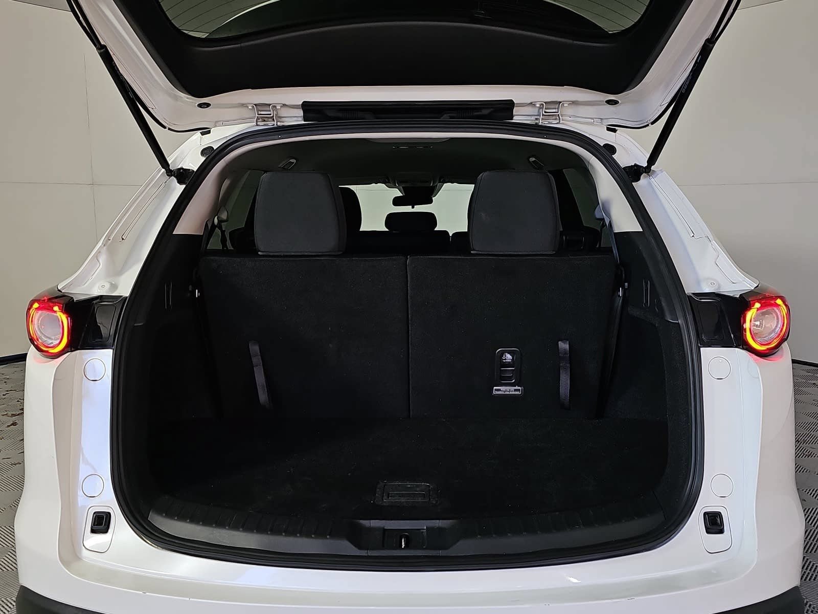 Used 2022 MAZDA CX-9 Sport AWD/4WD image 12