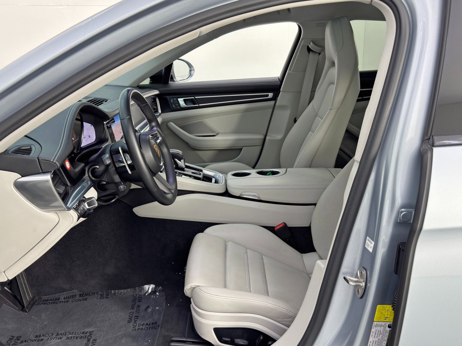 Used 2023 Porsche Panamera Platinum Edition image 17