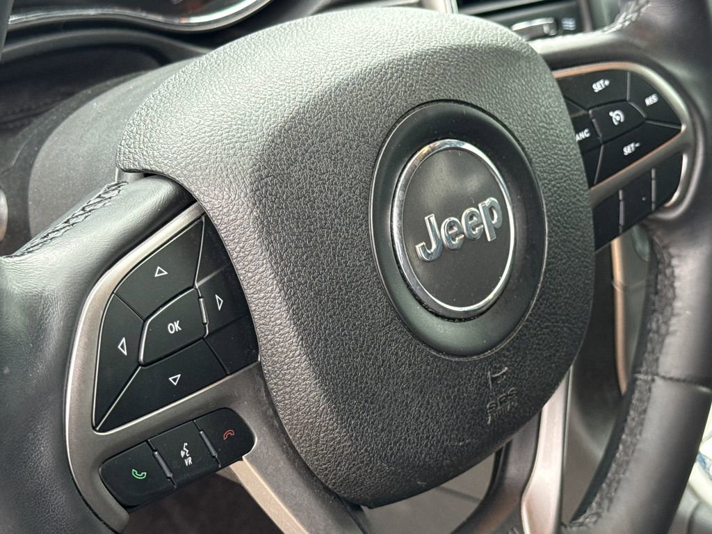 Used 2018 Jeep Grand Cherokee Laredo image 29
