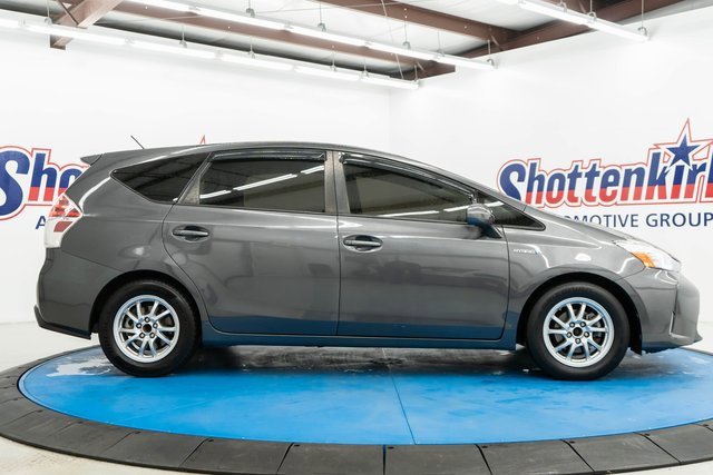 Used 2016 Toyota Prius V Four image 11