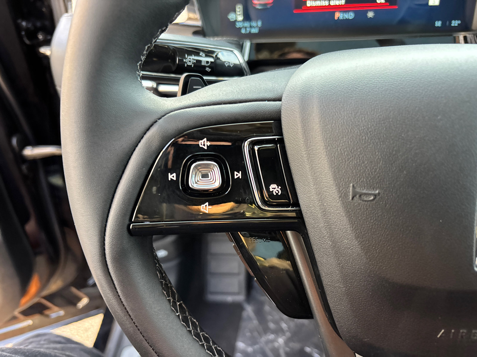 New 2026 Lincoln Corsair Premiere image 17